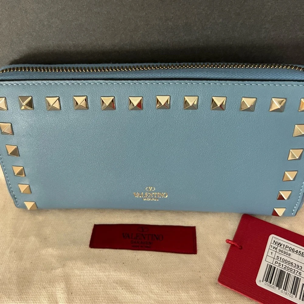 Valentino Garavani Rockstud Zip Around leather wallet - Picture 4 of 5